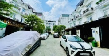 Nhà 4 Tầng Full nội thất  Golden City Tô Ngọc Vân - Q12 - đường 12m ô tô thông - 4PN - giá 5.x tỷ