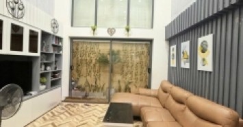 Bán nhà HXH Trần Thái Tông ngang gần 4m 4 tầng sát mặt tiền đường Trường Chinh nhỉnh 3 tỷ