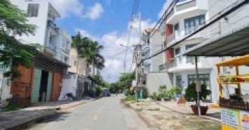 Bán nhà mặt tiền đường số 10 Hiệp Bình Phước Thủ Đức, 85m2, 4 tầng, giá chỉ hơn 7 tỷ.