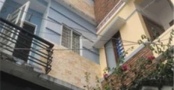 Ngộp bank !! cần bán gấp. Nguyễn Công Hoan, P7, DT: 45m2 , 4 Tầng BTCT, 7 PN Giá chỉ 4.2 tỷ TL