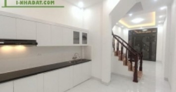 Thanh Trì - Ngọc Hồi 5 tầng 48m2, phân lô, oto, nhà đẹp, tiện ích giá chỉ 2 tỷ 900