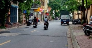 Bán Nhà Mặt Phố Hoàng Sâm Quận Cầu Giấy. 34m Xây 5 Tầng Nhỉnh 10 Tỷ. Cam Kết Ảnh Thật Mô Tả Chính Xác. Chủ Thiện Chí Cần Bán Gấp. Giá Chốt Linh Động. 5688