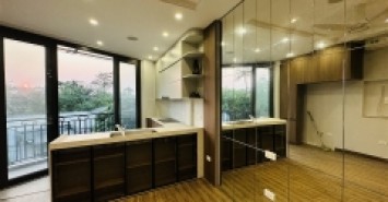 Bán nhà VÕ CHÍ CÔNG-vỉa hè oto tránh –kinh doanh–85m X 5 TẦNG 18.3 TỶ