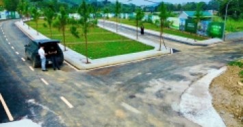 Tôi cần bán mảnh đất đẹp 100m2, mặt tiền 5,97m, đường rộng 15m tại Phú Cát, Hà Nội, giá 2,2 tỷ.