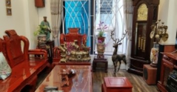 Bán nhà Nguyễn Văn Cừ cách cầu Chương Dương 50m nhỉnh 3 tỷ nhà dân xây 40m MT 5.2m 15m ra ô tô.