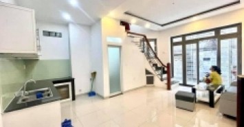 KẸT VỐN KINH DOANH GẤP GIẢM CHÀO 500TR - CMT8 QUẬN 10 NHÀ QUẬN 10 BÁN GIÁ QUẬN BÌNH TÂN .