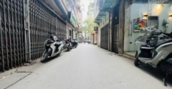 Lê Thanh Nghị-5 tầng thang máy-Doanh thu 700tr/năm