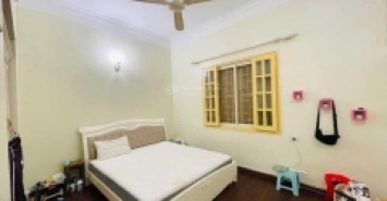 Bán nhà PL Hoàng Sâm - Cầu Giấy - DT 69m2 4T ô tô tránh dân xây 16 tỷ
