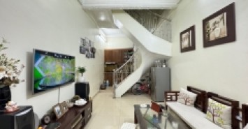 NHÀ THANH XUÂN – PHÂN LÔ BÀN CỜ – 4 TẦNG – GARA Ô TÔ – NGÕ THÔNG – KINH DOANH VĂN PHÒNG