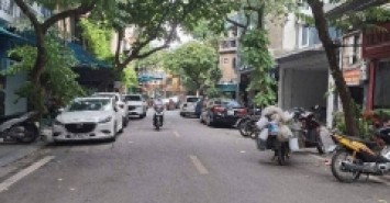 Mặt phố siêu hiếm đỗ hành bán 141M tặng nhà hai bà trưng