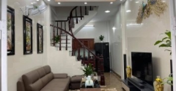 Bán nhà Đống Đa 26m2 x 5 tầng, ngõ to SH quay đầu, gần phố, an ninh tốt giá chỉ 4,09 tỷ
