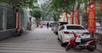 BÁN NHÀ TÂY HỒ 31 ĐƯỜNG XUÂN DIỆU 48M2, 4 TẦNG 4PN, KHÉP KÍN NHÚ 9 TỶ KD HOMSTAY