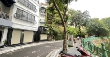 BÁN NHÀ MẶT PHỐ YÊN HOA - TÂY HỒ. VIEW HỒ TÂY. KD SẦM UẤT. DT 30M. MT 4,5M. GIÁ 12 TỶ