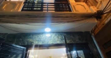 NHÀ ĐẸP KIM NGƯU, PHÂN LÔ, Ô TÔ, KHU DÂN TRÍ CAO, Ở SƯỚNG 38m x 5T, NHỈNH 4 TỶ 0901753139