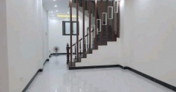 BÁN NHÀ TRẦN THÁI TÔNG - CẦU GIẤY. NHÀ MỚI. 3 GÁC ĐỖ CỔNG. DT 40M2. GIÁ 4,8 TỶ