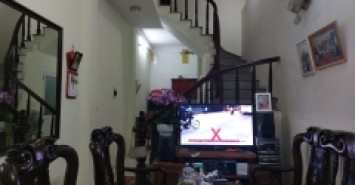 BÁN NHÀ ÂU CƠ - TÂY HỒ. NGÕ NÔNG GẦN PHỐ. DT 44M2. 4 TẦNG. GIÁ 4,2 TỶ