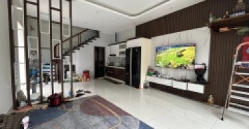 Bán nhà Xóm Thượng Tó - Uy Nỗ, Gần khu 319, Chợ Tó, nhà mới xây, Lô góc, thoáng và mát.