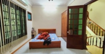 ???? TOÀ CHUNG CƯ MINI 7 TẦNG THANG MÁY XÂY MỚI
???????? 21 PHÒNG FULL NỘI THẤT XỊN CAO CẤP-KHU VỰC HÓT BẬC NHẤT. 
TRUNG TÂM CẦU GIẤY-  THUỘC PHƯỜNG TRUNG HOÀ-  PHỐ QUAN NHÂN. 
???????? CHỦ SẴN SÀNG THUÊ LẠI 100TR/TH KÍ HỢP ĐỒNG DÀI HẠN
???????? TỰ VẬN HÀNH DOANH THU 140TR/TH VỀ TÚI
-Vị trí: Cách mặt ngõ Quan Nhân ô tô tránh ra vào thoải mái, trải nhựa sạch sẽ, văn minh
Thiết kế:
+ Tầng 1: Để xe.
+ Tầng 2 gồm 3 phòng khép kín full nội thất cao cấp.
+ Tầng  3 + 4 + 5 + 6 mỗi tầng 4 phòng full nội thất cao cấp.
+ Tầng 7 gồm 2phòng full nội thất cao cấp khép kín.
- Hiện toà nhà đã hoàn thiện full khách!
- Gia chủ có hệ thống vận hành toà nhà vô cùng chuyên nghiệp tỉ lệ lập phòng luôn đạt trên 90%.
- Đặc biệt khách mua cho chủ thuê lại cứ công chứng ngày nào bắt đầu trả tiền thuê ngày đó và bảo hành đồ cho khách suốt quá trình chủ thuê lại.
- Sổ đỏ chính chủ vuông đẹp 4 mặt thoáng xung quanh.Chờ Chủ mới về bàn giao. 
???????? LH: TRẦN THÀNH 0989996878 – 0947272144 .????????