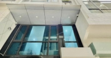 Siêu phẩm Cù Chính Lan 45m2, 5 tầng  giá 5.99 tỷ. Nội thất xịn, Ô tô dừng đỗ