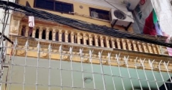 BÁN NHÀ NGUYỄN VĂN HUYÊN - CẦU GIẤY. 10M Ô TÔ TRÁNH. DT 53/62M2. GIÁ 7,1 TỶ