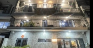 Siêu phẩm dòng tiền, HXH Lạc Long Quân, 5 tầng nở hậu, nhỉnh 9 tỷ