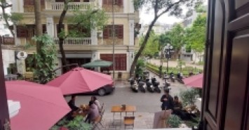 BIỆT THỰ TRUNG HÒA - VIEW CÔNG VIÊN - VỈA HÈ Ô TÔ TRÁNH - AN NINH 24/7 - MT 10M