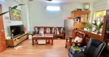 Nhà đẹp ở ngay - mặt ngõ rộng như mặt phố 
ô tô tránh đỗ trước cửa- khu vực víp - nở hậu
