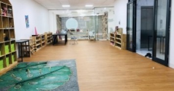 BÁN NHÀ MẶT PHỐ NGUYỄN VĂN CỪ 7 TẦNG HẦM ĐỂ XE THANG MÁY MẶT TIỀN RỘNG CHO THUÊ DÒNG TIỀN 120 TRIỆU/THÁNG