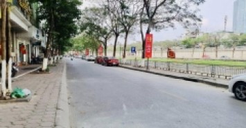 78m Mặt Tiền 5.5m Nhỉnh 8 Tỷ Phố Quan Hoa Cầu Giấy. Ngõ Thông Tứ Tung Xây Toà Căn Hộ Cho Thuê Dòng Tiền Ổn Định. Tiện Ích Ngập Tràn. Vài Bước Ra Phố. Chủ Cần Bán Gấp