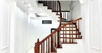 Bán nhà Tứ Hiệp - Thanh Trì 40m2 x 5 tầng, nhà đẹp, ở ngay, ngõ rộng, oto đỗ cổng 3,1 tỷ