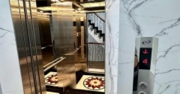 Mặt phố Hai Bà Trưng, thang máy, kinh doanh đỉnh, lô góc. DT 80m *7T*MT 4.1M.