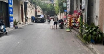 BÁN NHÀ PHỐ TRẠM- CỔ LINH KHÔNG CHỈ HIẾM MÀ LÀ CỰC HIẾM- NGÕ RỘNG Ô TÔ ĐỖ GẦN
NHÀ CHỦ TỰ XÂY 42M GIÁ CHỈ 2.X THƯƠNG LƯỢNG TIẾP