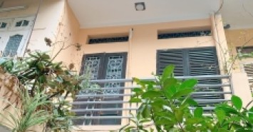 BÁN NHÀ PHÂN LÔ HOÀNG CẦU 8 TỶ - 70M2 - NHÀ CŨ - XÂY CCMN