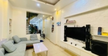 Bán nhà Lê Lợi 48m, oto, kinh doanh 5.2 tỷ