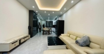 Bán nhà Hoàng Văn Thái 42m2 4 tầng kinh doanh ô tô vào nhà giá chỉ 6,3 tỷ
