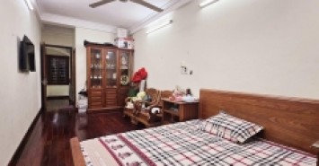 Bán nhà riêng phố Phương Mai- Đống Đa, full nội thất gỗ lim xịn sò, 30m2, 5.6 tỷ