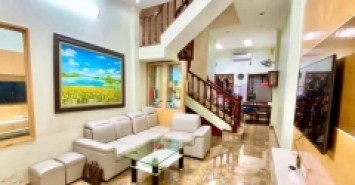 Bán nhà Phố Víp, Quận Đống Đa, nhà đẹp, ngõ oto, 50m2 / 5T, sổ chính chủ, 6,9 tỷ