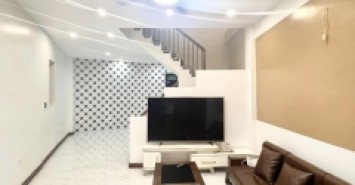 Siêu rẻ! Bán nhà phố Hào Nam, Full nội thất xịn sò, 57m2, 5.7 tỷ