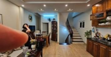 Bán Gấp Nhà 6Tầng,ÔTÔ Vào Nhà,Full Nt,Sổ Vuông,40m2,Mt 5m,Giá chỉ 7.7 tỷ-0846859786