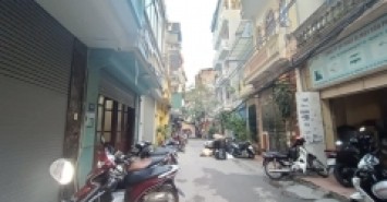 Nhà đẹp Nguyễn Phúc Lai 40m2 4 tầng cách ô tô tránh 10m giá 5 tỷ