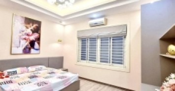 chủ tự xây trung tâm cầu giấy , sân để xe riêng , chủ xây kiên cố chắc chắn