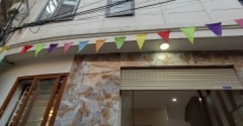 Bán nhà Võng Thị 7 tầng  52 m 11.5tỷ  view hồ thang máy, lô góc 2 thoáng, ô tô 4 chỗ đỗ cửa