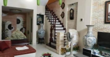 Bán nhà cực hiếm Ngõ 203 Trường Chinh, mặt tiền rộng, thoáng, 115m2*4T, chỉ 9.8 tỷ