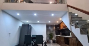 Bán nhà Nguyễn Văn Cừ, 40m, 6 tầng, mt 5m, thiết kế sang trọng, full nội thất xịn, 5 phút sang phố cổ, hơn 4 tỷ