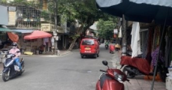 Cho thuê nhà T1 khu tập thể Thành Công ,110m2 x 1 tầng , lô góc , MT 5m , giá 25tr