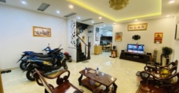 Bán nhà 160m², 2 tầng, 3PN, 4WC, Trường Thọ, Thủ Đức - 9.1 tỷ