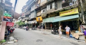 Tập thể tầng 1 Hai Bà trưng, kinh doanh ô tô tránh 90m sổ riêng.