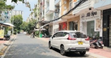 Bán nhà 4 tầng Tạ Quang Bửu ngang 5m chỉ 17 tỷ- 0931172218