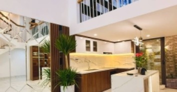 ĐÊ LA THÀNH, BA ĐÌNH. 60M2 5 TẦNG GIÁ 9.3 TỶ- VÀI BƯỚC RA PHỐ-NHÀ ĐẸP - KHÔNG QUY HOẠCH.