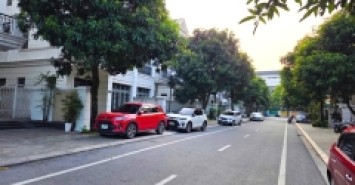 BÁN BIỆT THỰ VINHOMES RIVERSIDE 176M2- 4 Tầng- 54 Tỷ